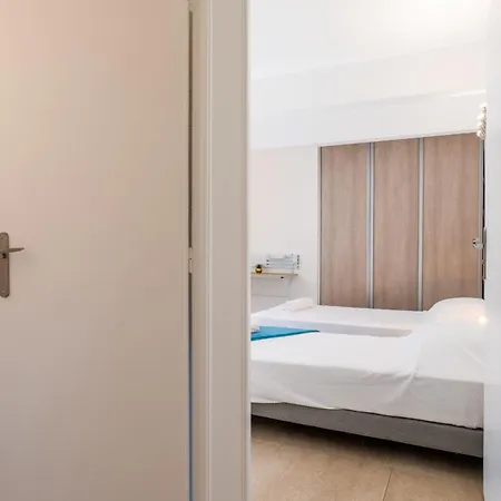 3 & Terrace 5min Walk From Downtown Cannes